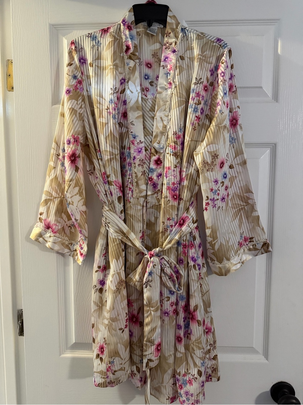 Morgan Taylor Intimates Floral Satin Robe & Nightgown Set